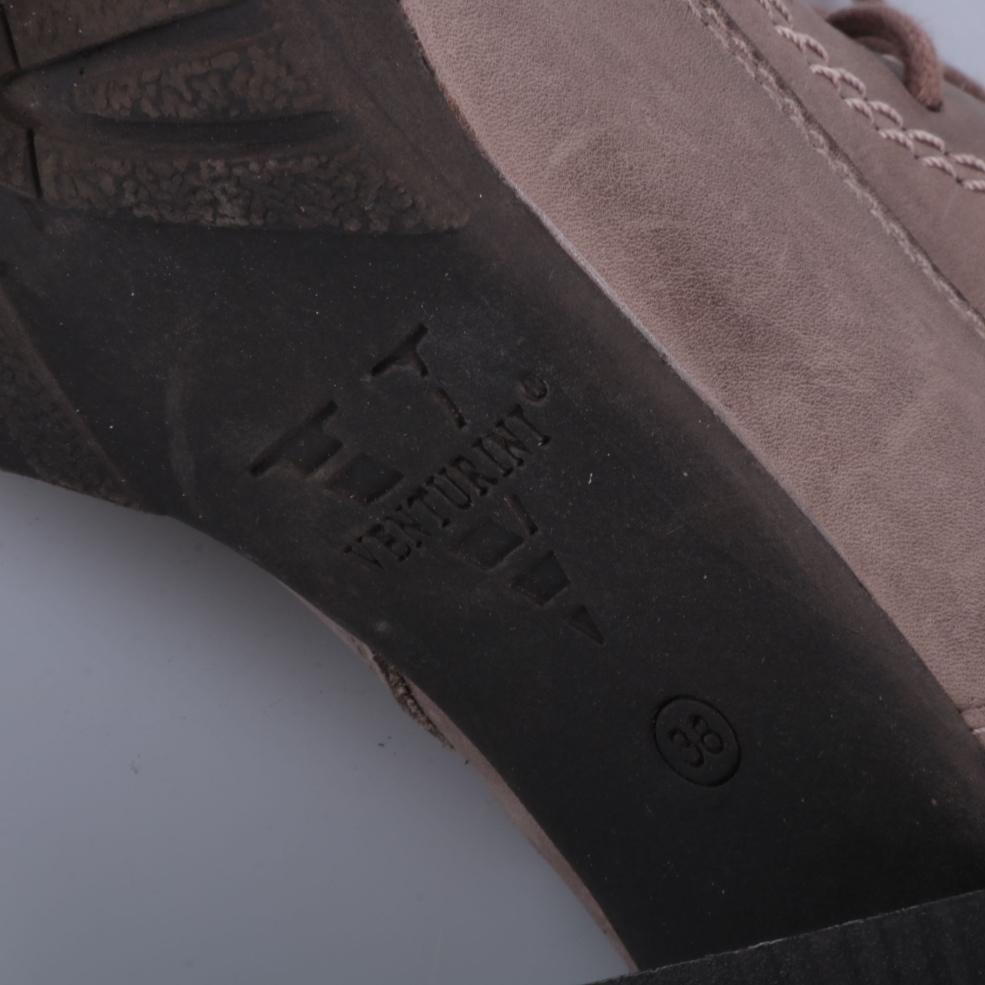 250117027-b
