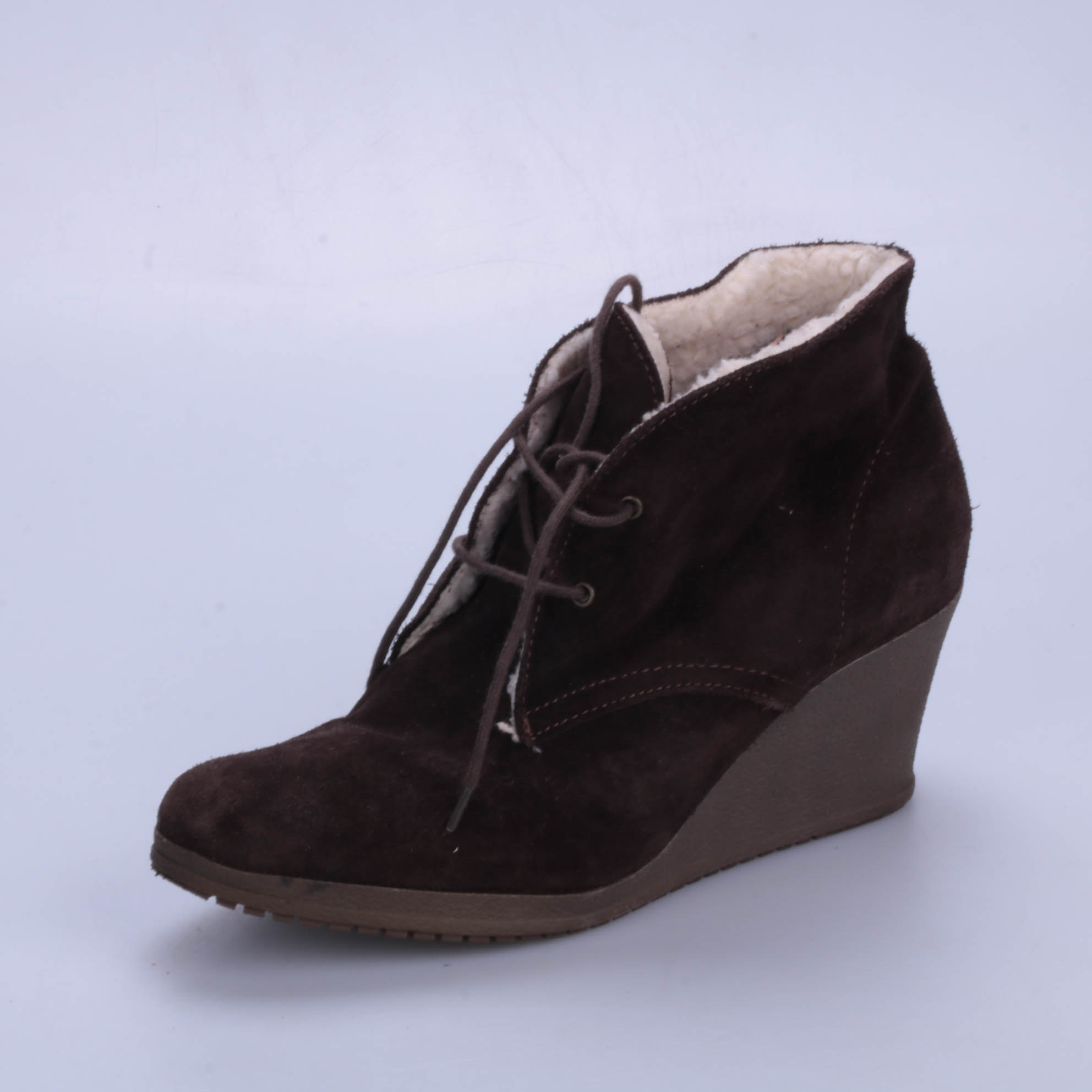 250103122-1
